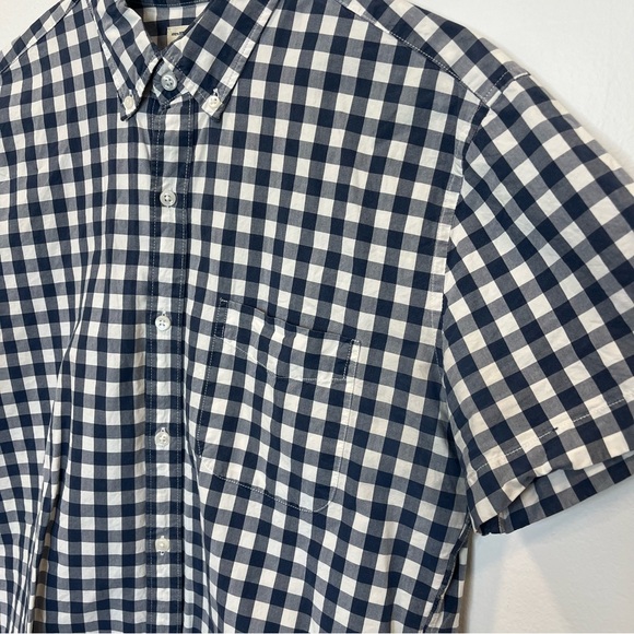 Men’s J Crew Short sleeve cotton button down shirt - Picture 3 of 5